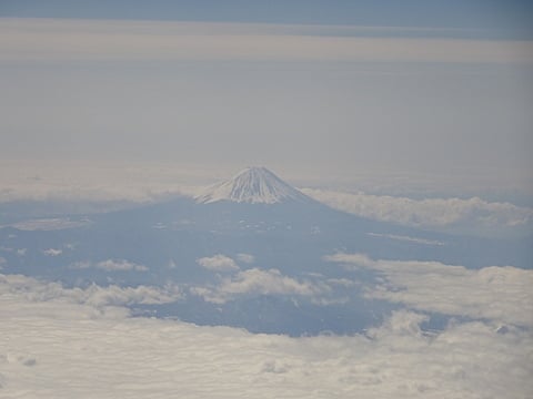 飛行機から望む富士山